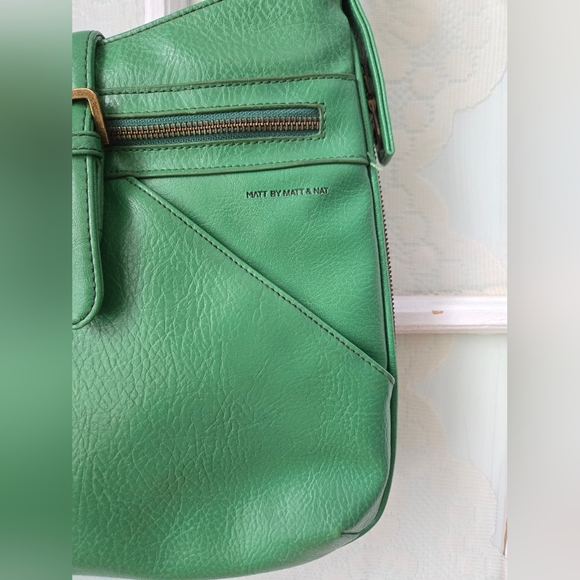 Matt & Nat Green Crossbody Bag Adjustable Strap - Picture 5 of 7